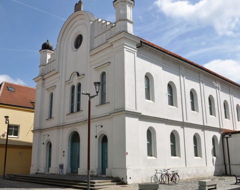 Synagoga v Břeclavi